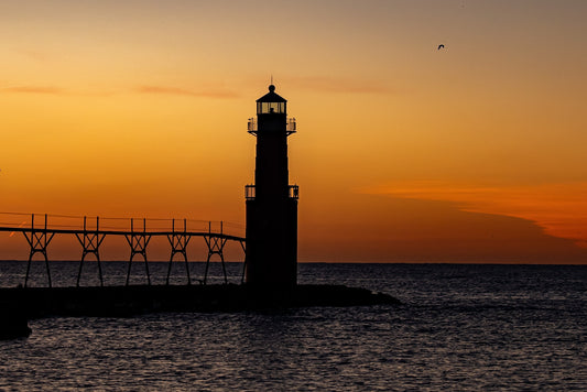 Lighthouse Algoma Sunrise Select